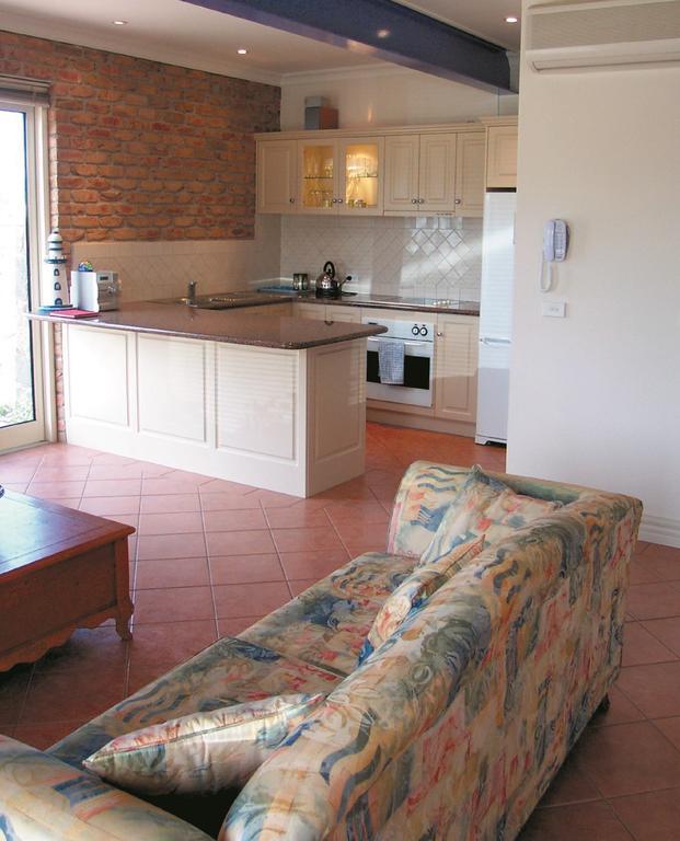 Dockside Waterfront Indulgence Villa Port Fairy Oda fotoğraf